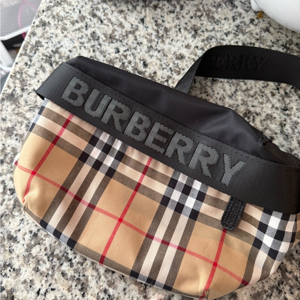 Burberry Classic Plaid Belt Bag Crossbody 👜🥰